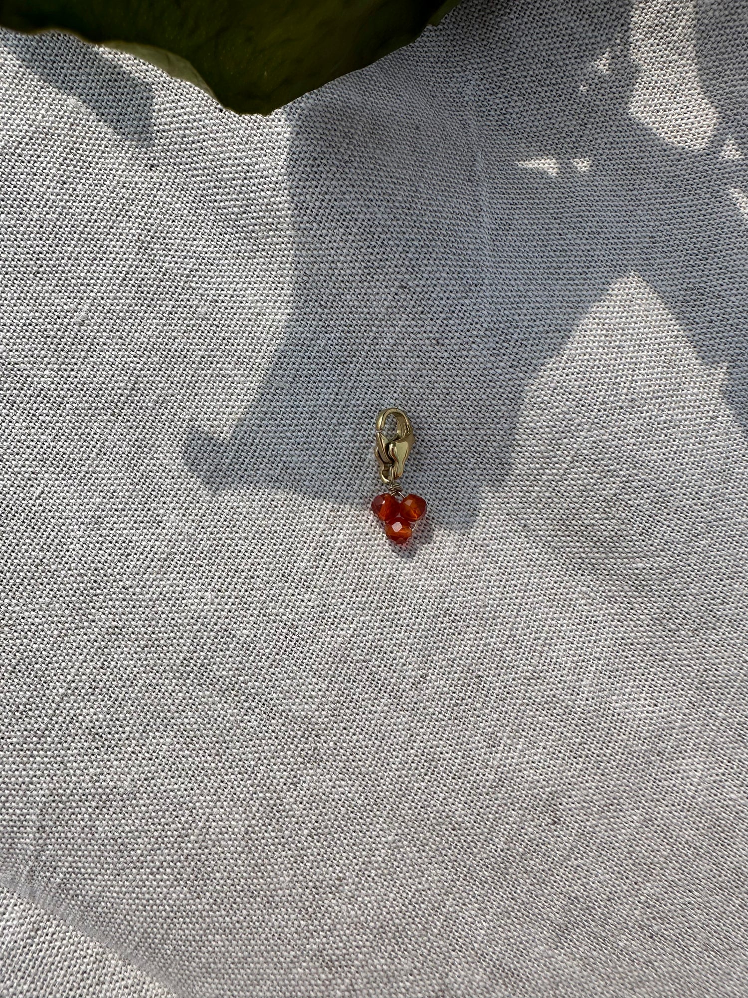 Charm Cornaline